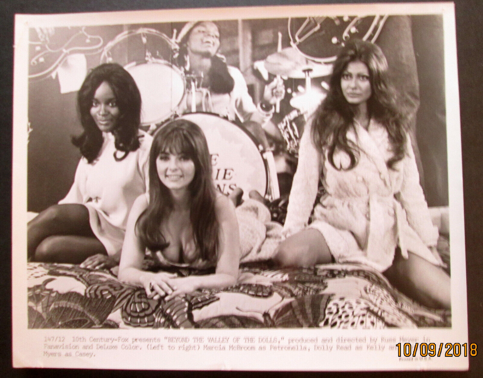 RUSS MEYER:DIR: (BEYOUND THE VALLEY OF THE DOLLS) RARE PUBLICITY Photo Poster painting LOT