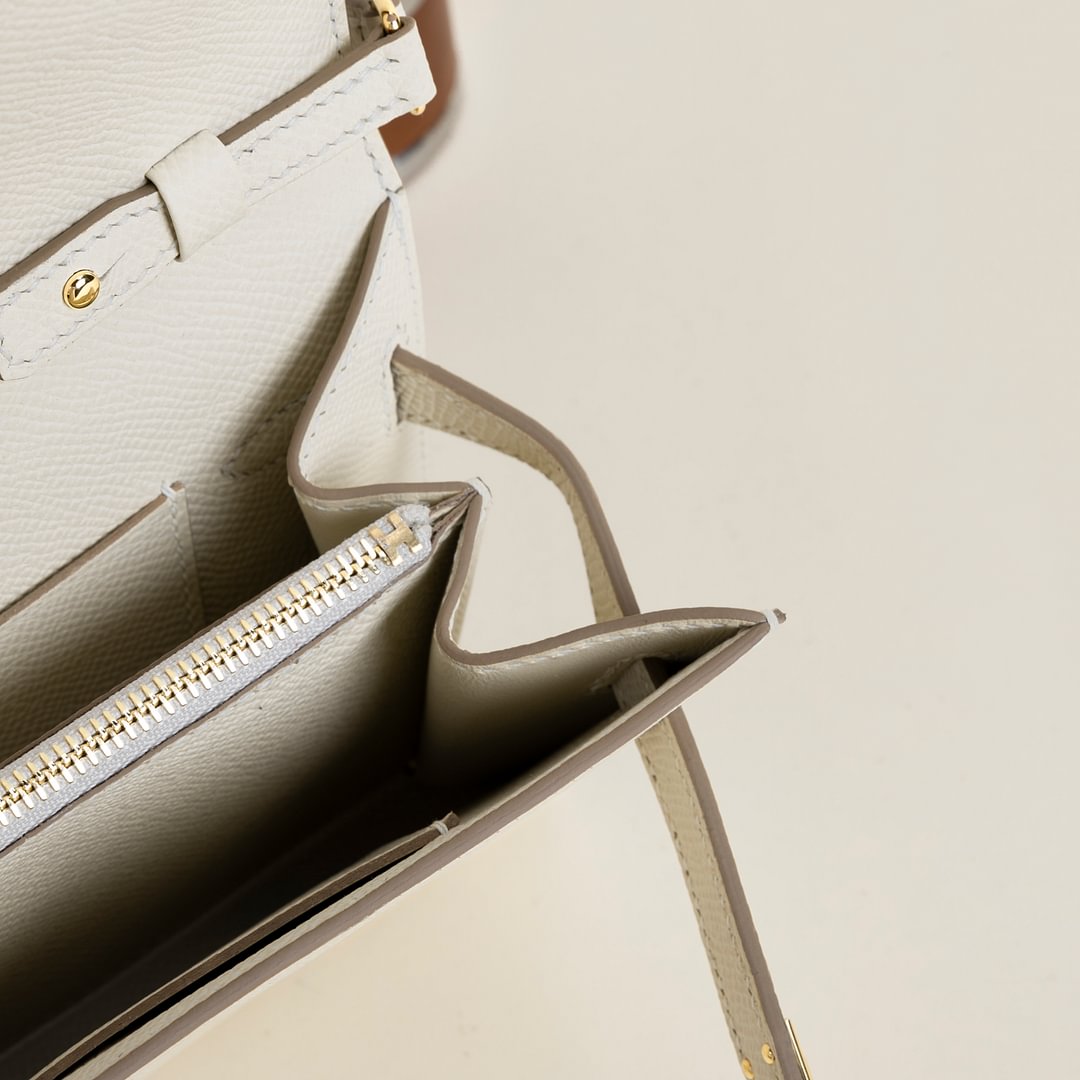 Kelly to go Epsom 10 Craie GHW