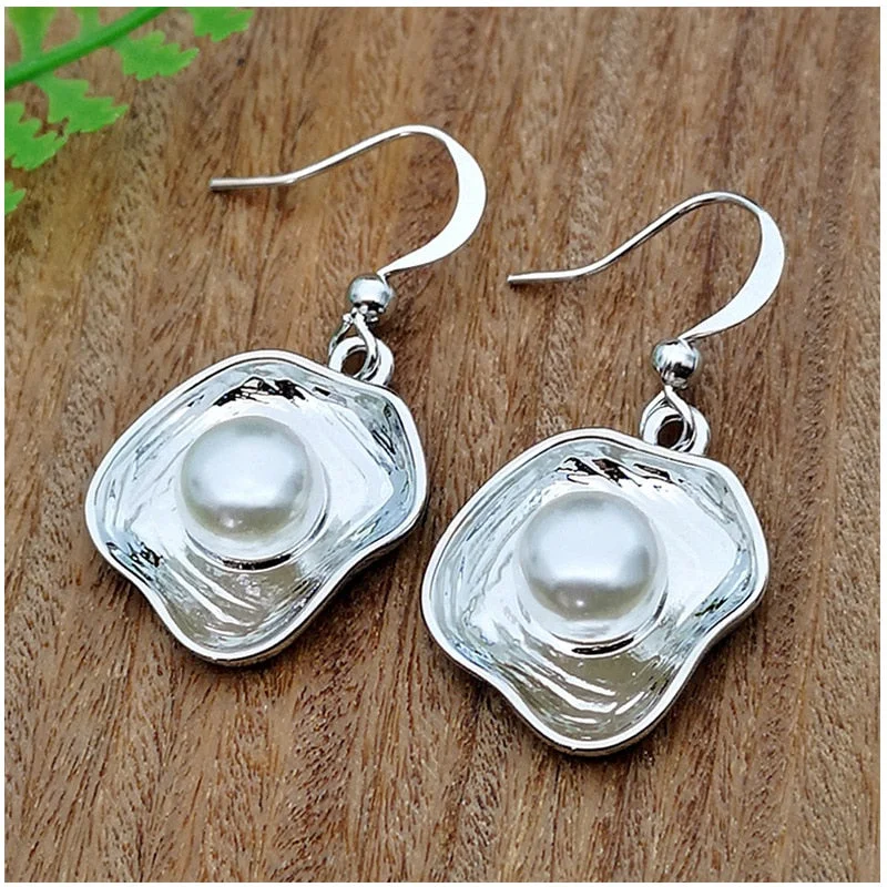 Trendy Creative Silver Plated Floral Shell Faux Pearl Earrings