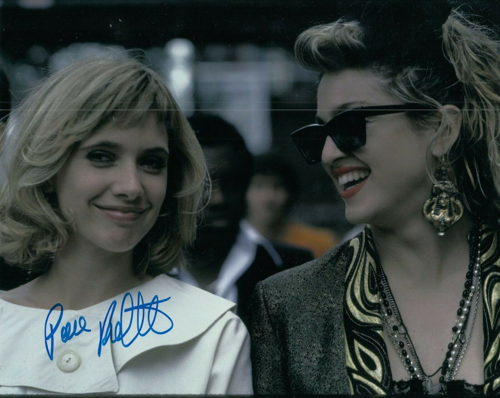 ROSANNA ARQUETTE signed (DESPERATELY SEEKING SUSAN) Movie 8X10 *PROOF* W/COA #5