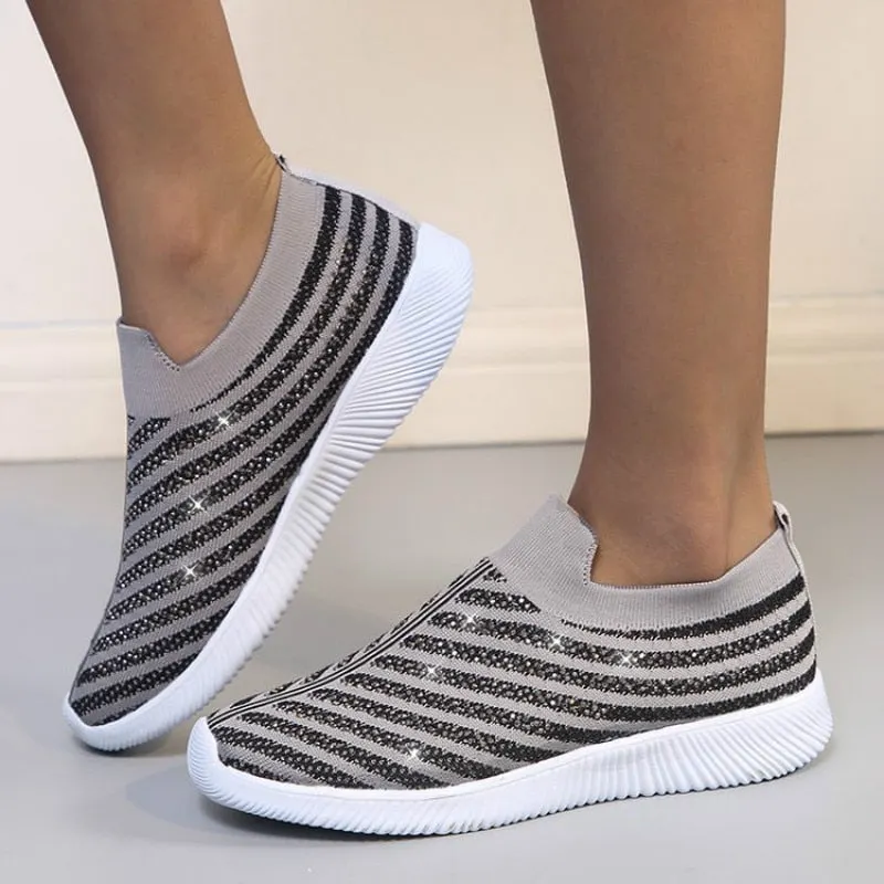 Women Flash Running Walking Shoes Hot Autumn New Mesh Breathable Knit Ladies Mix Colors Sneakers Soft Platform Slip On Loafers