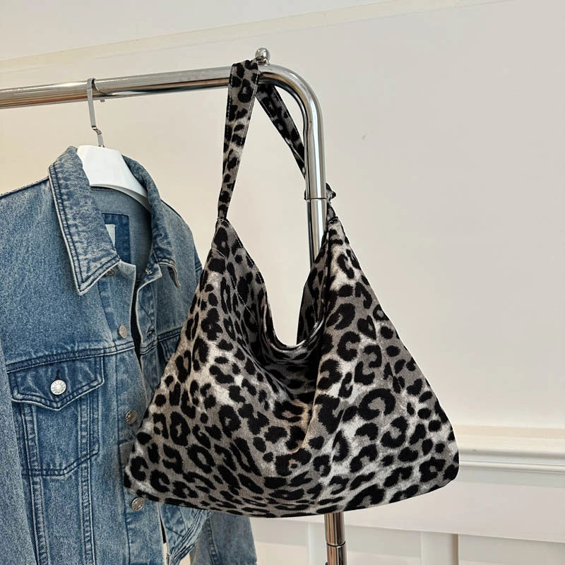 One-Shoulder Canvas Bag Female College Student 2024 Autumn Japanese And Korean Fashion Messenger Bag Large Capacity Western Style Niche Bag