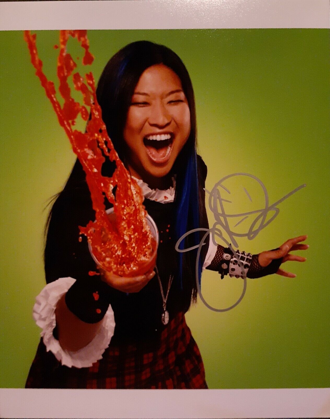 Jenna Ushkowitz signed 8x10