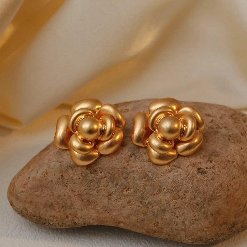1 Pair Sweet Commute Flower Copper Ear Studs