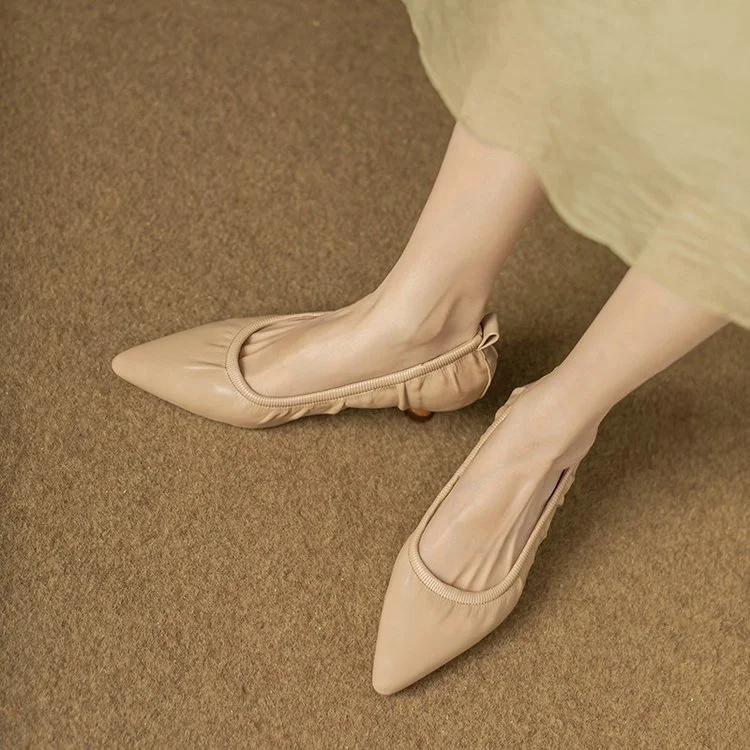 Yyvonne Temperament Pointed Low Heel Thin Heel Single Shoes Women 2025 Spring And Summer New British Style French Retro Cat Heel Single Shoes