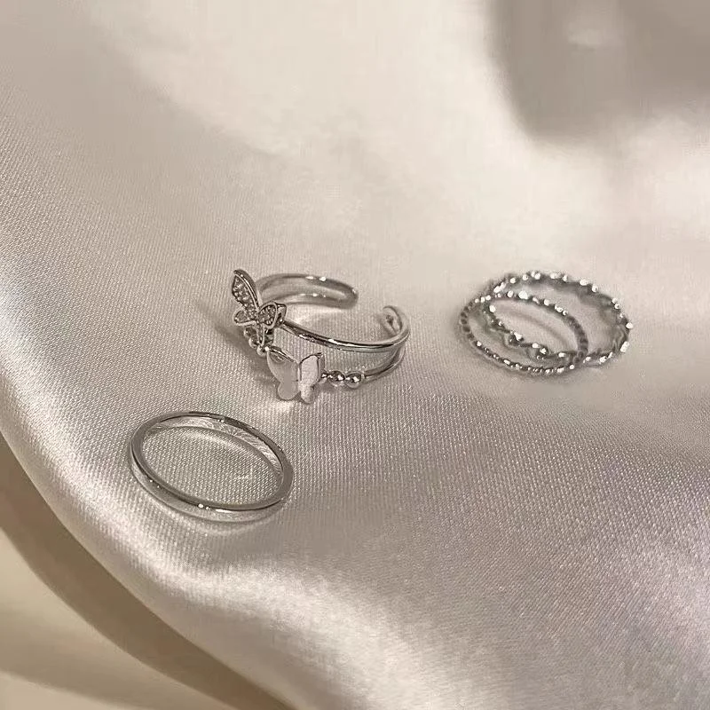 Butterfly ring