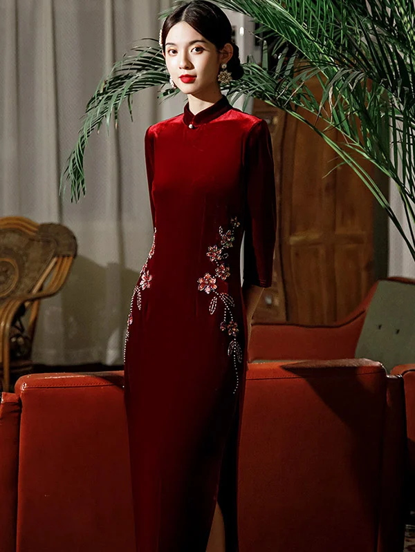 Artistic Retro Applique Buttoned Long Cheongsams