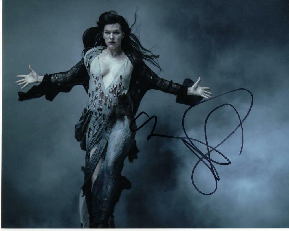 MILLA JOVOVICH SIGNED AUTOGRAPHED 8X10 Photo Poster painting - SUPER SEXY, ALICE RESIDENT EVIL