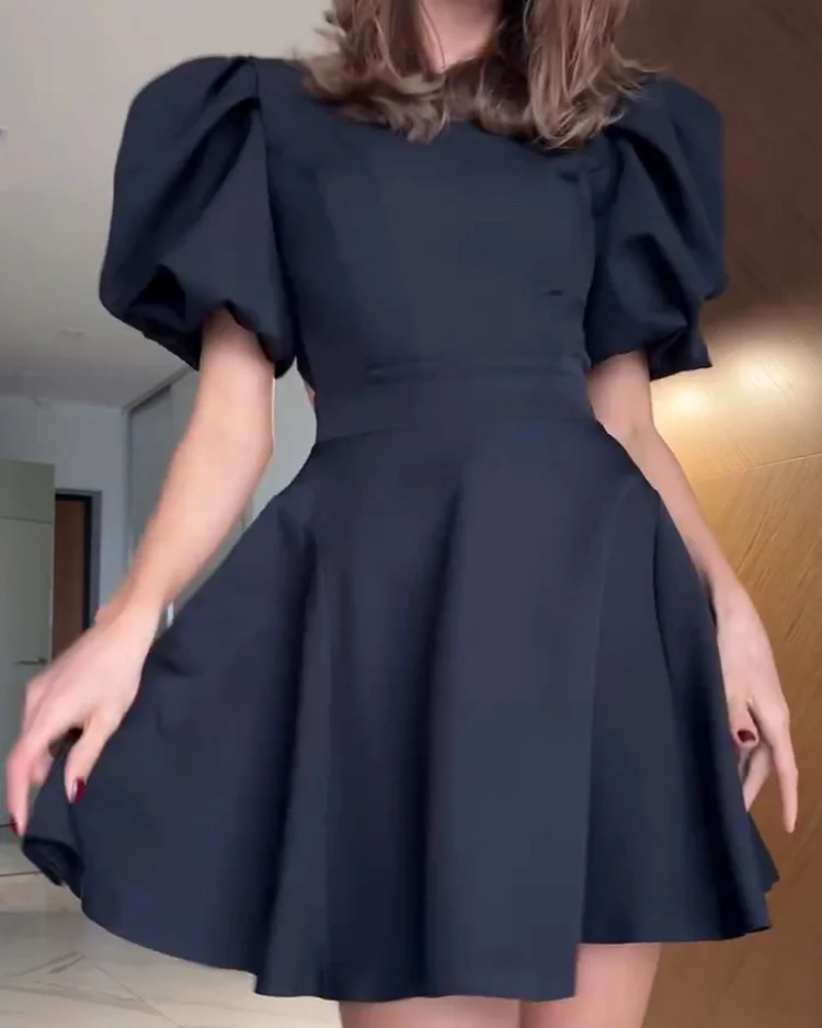 Women's solid color backless round neck short skirt