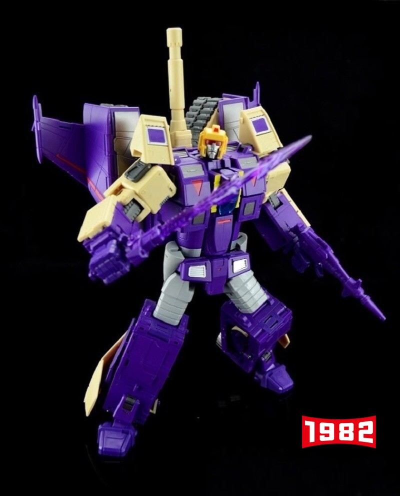 DX9 D08 Gewalt Blitzwing Tank aircraft For Transformers Toy Model Action Figure