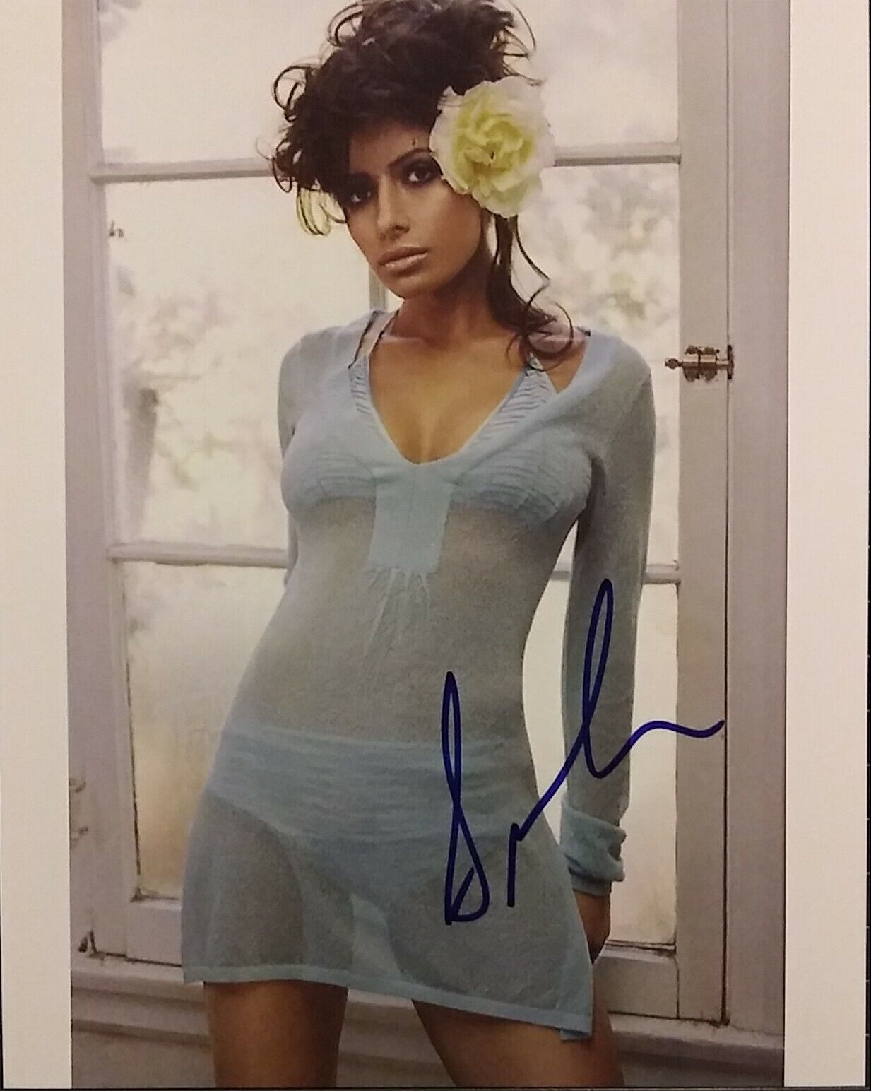 Sarah Shahi signed 8x10