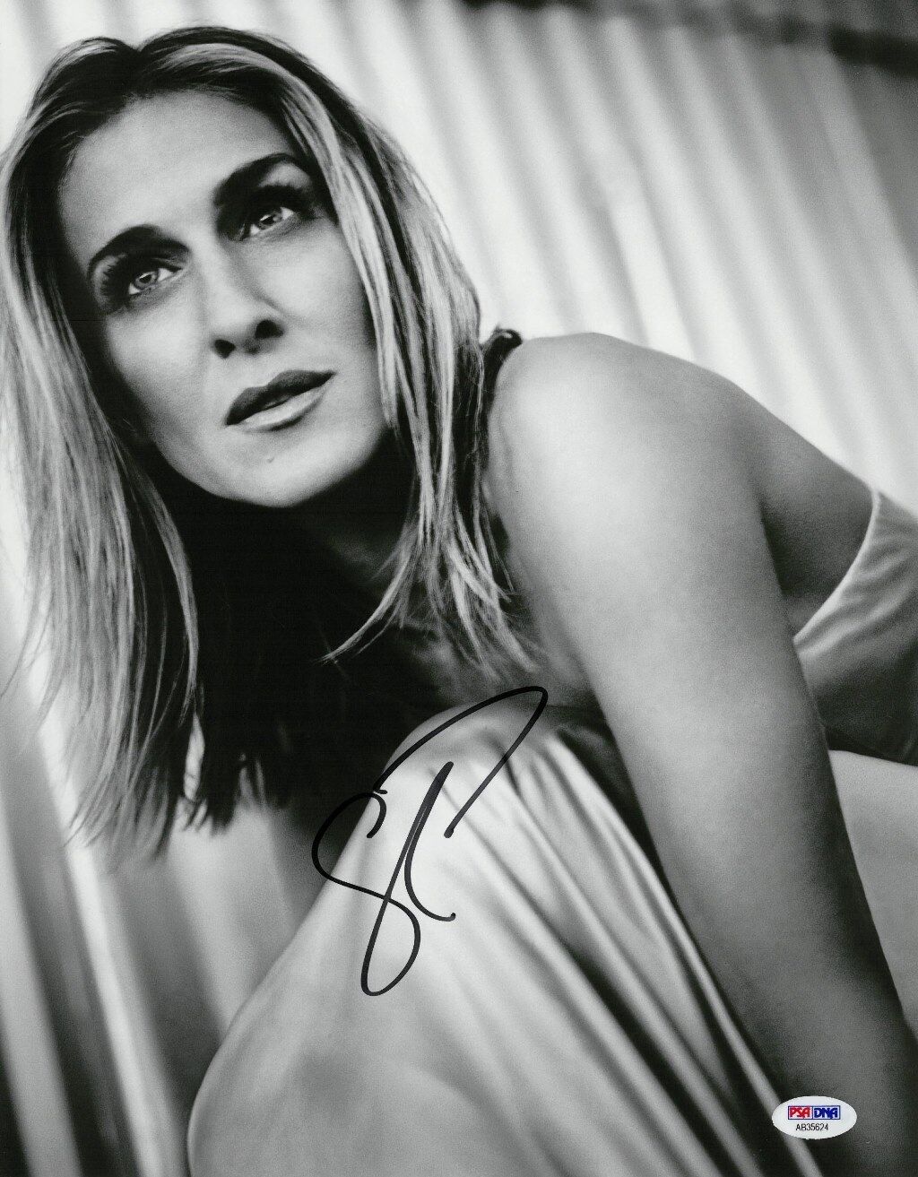 Sarah Jessica Parker Signed Autographed 11x14 B/W Photo Poster painting PSA/DNA #AB35624