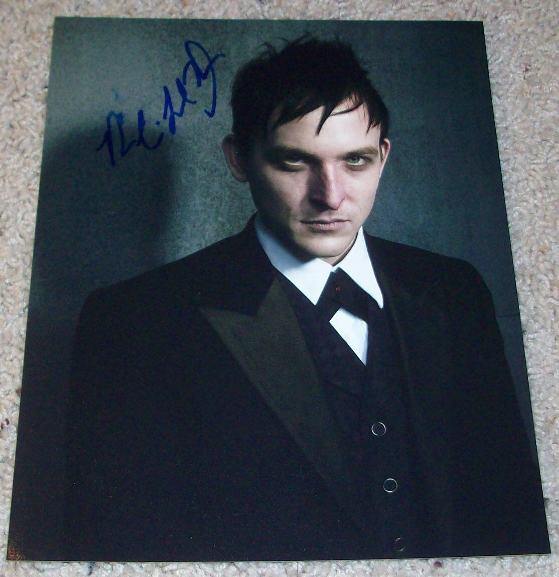 ROBIN LORD TAYLOR SIGNED GOTHAM PENGUIN OSWALD COBBLEPOT 8x10 Photo Poster painting w/PROOF