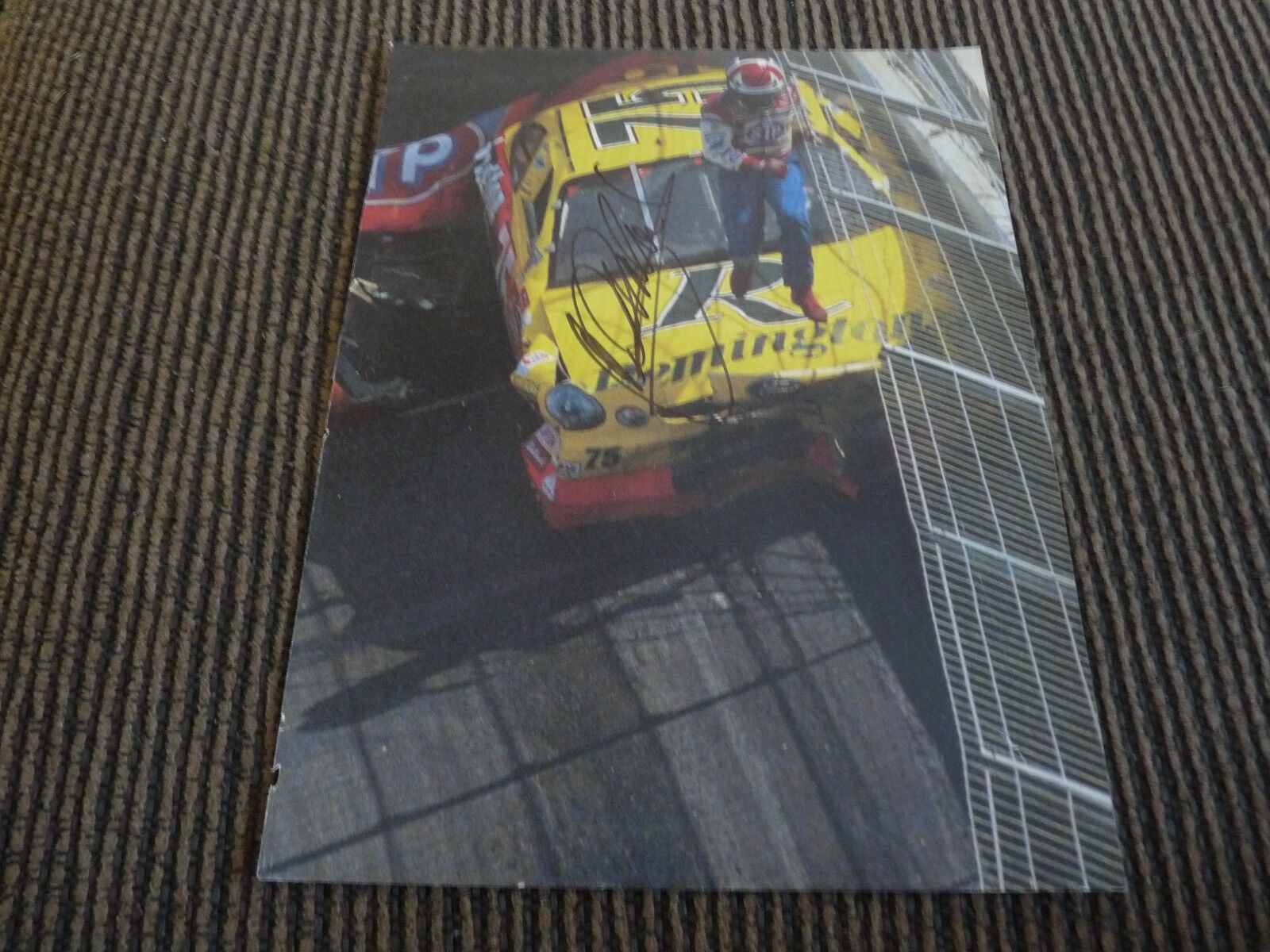 Kenny Wallace Signed Autographed Nascar 8.5 x 11