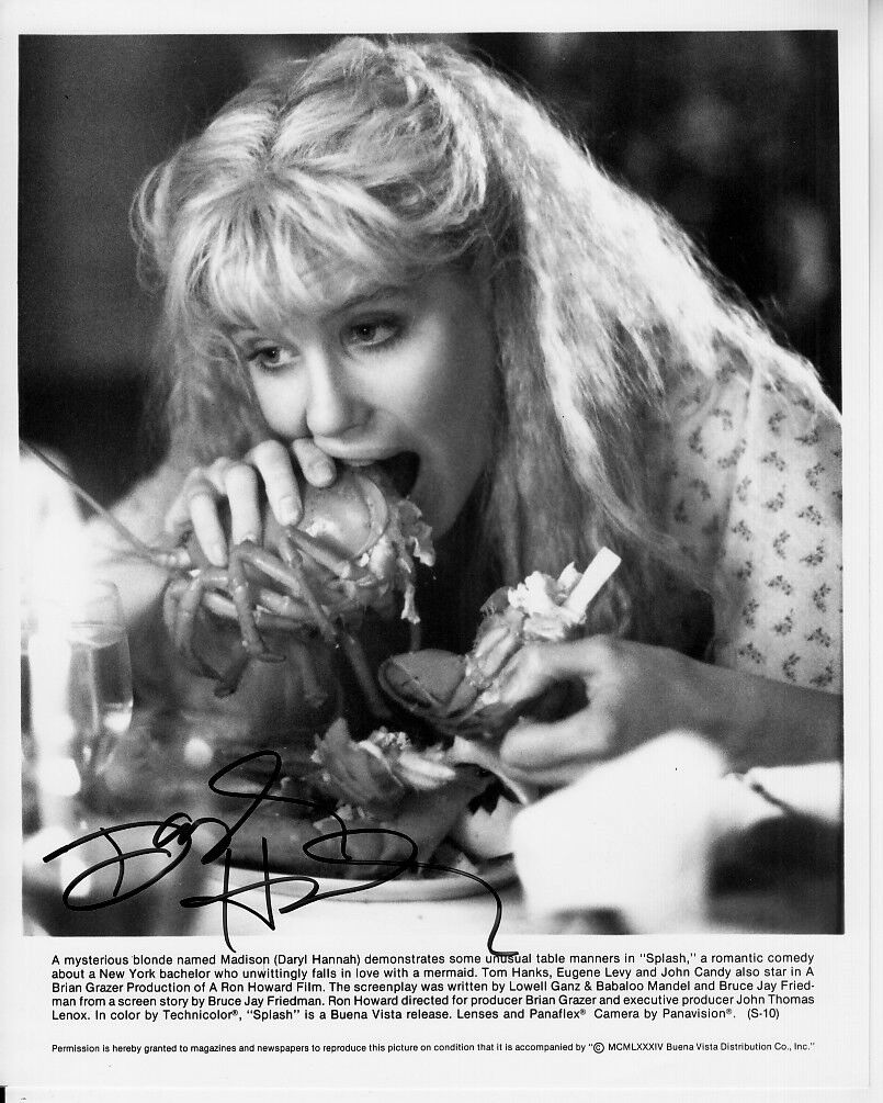 DARYL HANNAH signed SPLASH 8x10 w/ coa ORIG '84 STUDIO CLOSEUP EATING LOBSTER