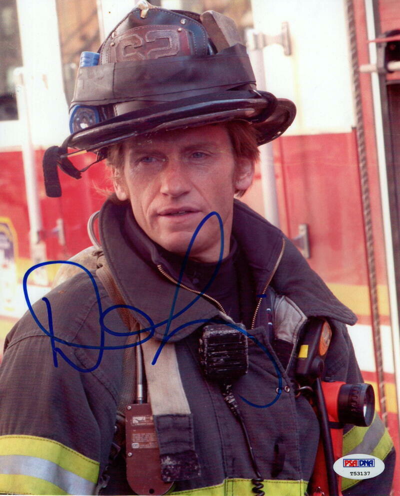 DENIS LEARY SIGNED AUTOGRAPH 8x10 Photo Poster painting - NYFD TOMMY GAVIN RESCUE ME, DENNIS PSA