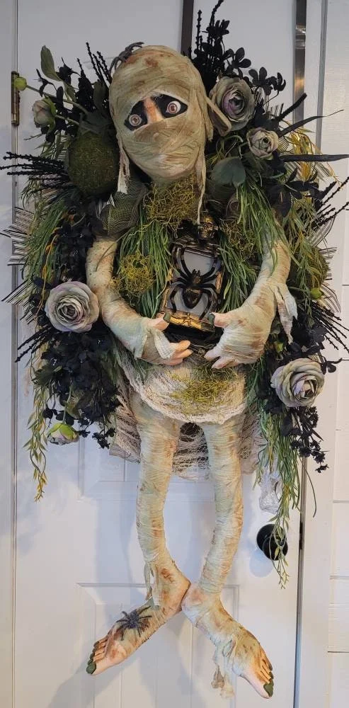 Mummy Halloween Wreath