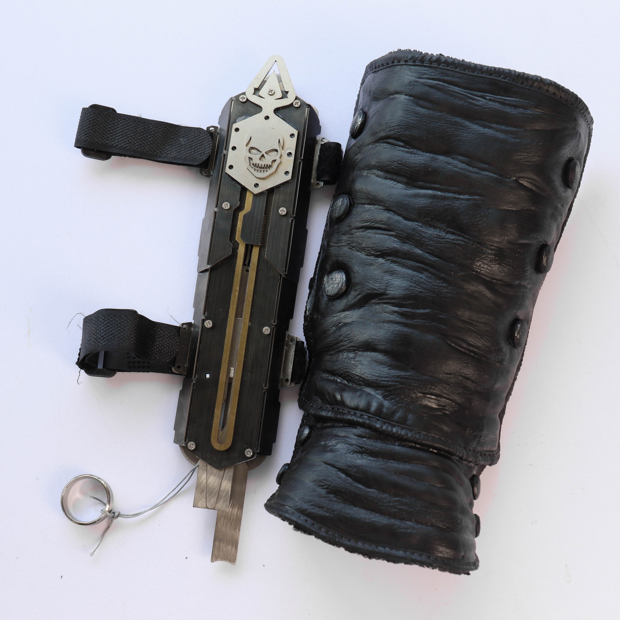 Hidden Blade Metal  Assassin's hidden blade （ Black Flag ） image 2