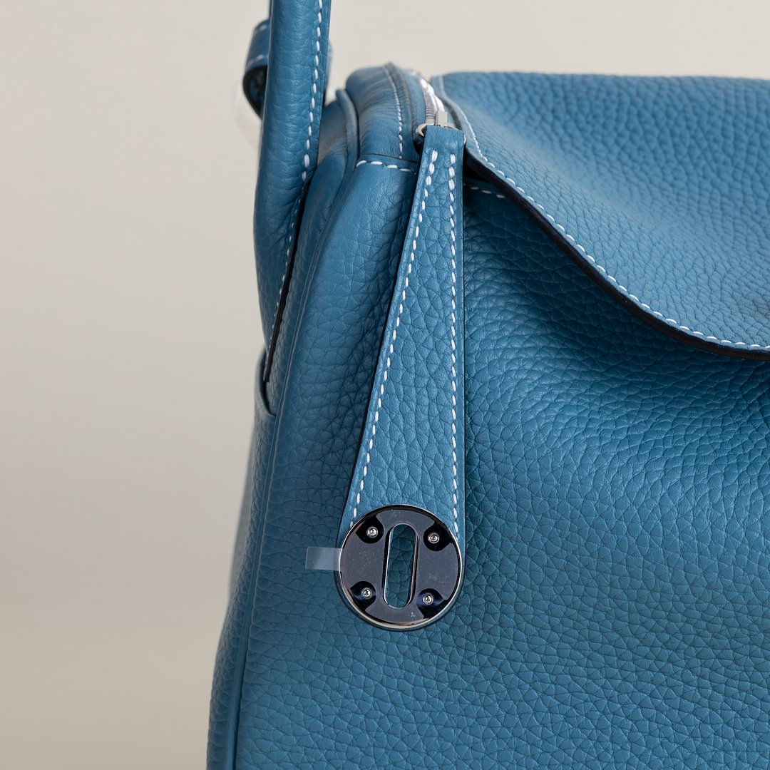 Lindy 26cm Clemence leather CK75 Blue jean PHW