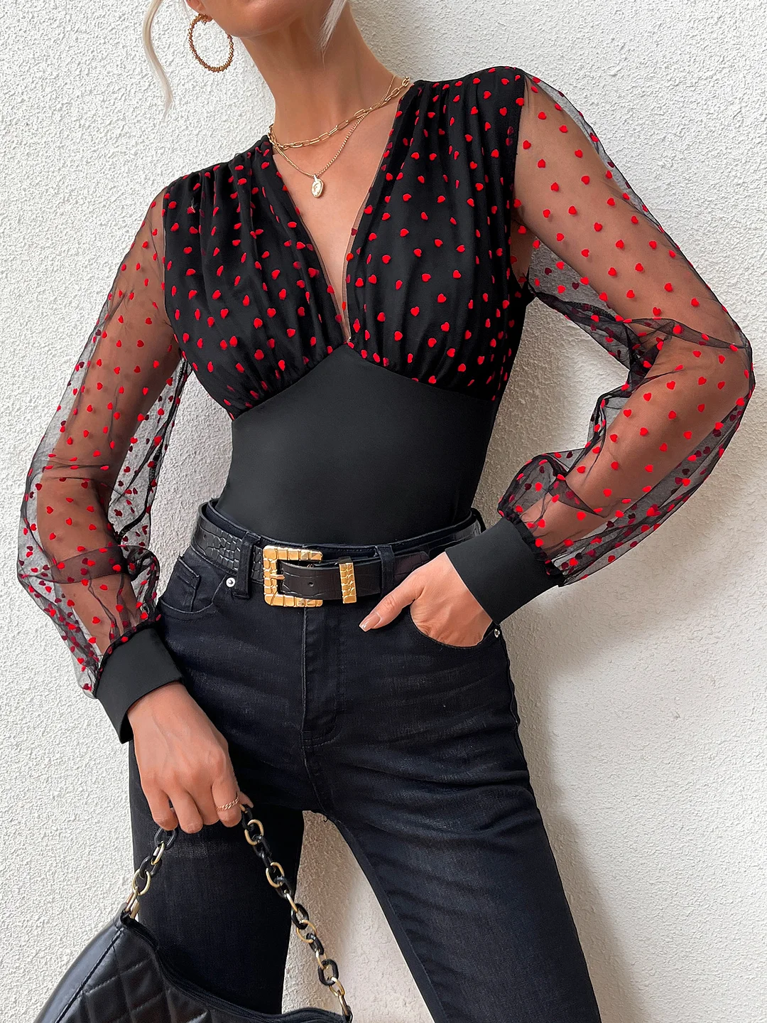 Uveng Uveng V-Neck Stylish Heart-Shaped Net纱 Sexy T-Shirt