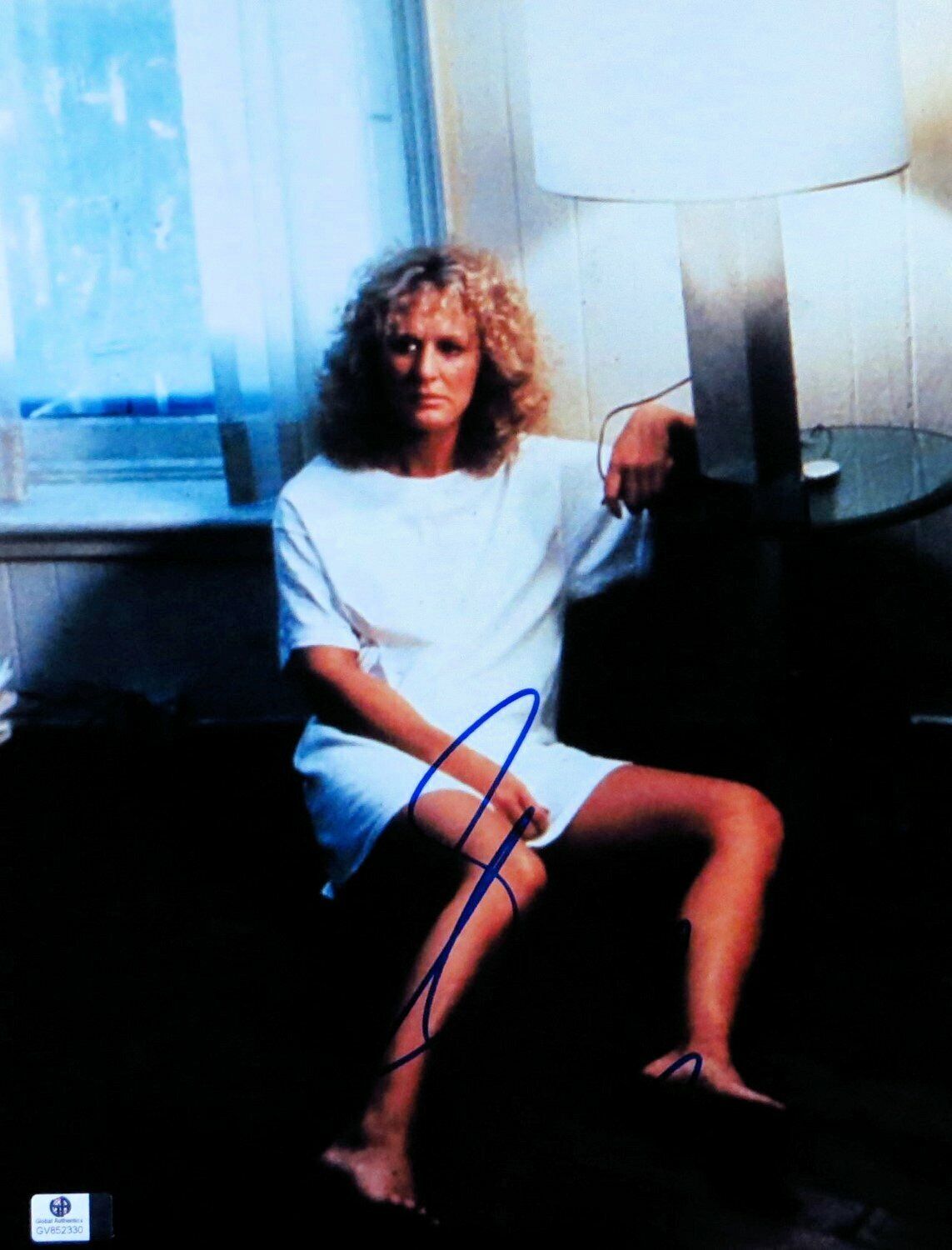 Glenn Close Signed Autographed 11X14 Photo Poster painting Fatal Attraction Vintage Sexy 852330