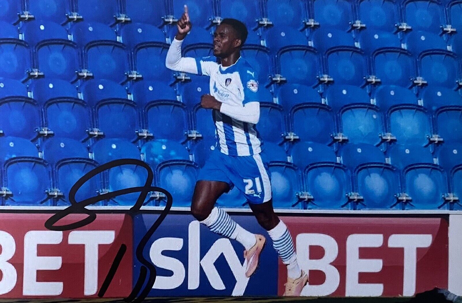 Gavin Massey Genuine Hand Signed Colchester United 6X4 Photo Poster painting 2