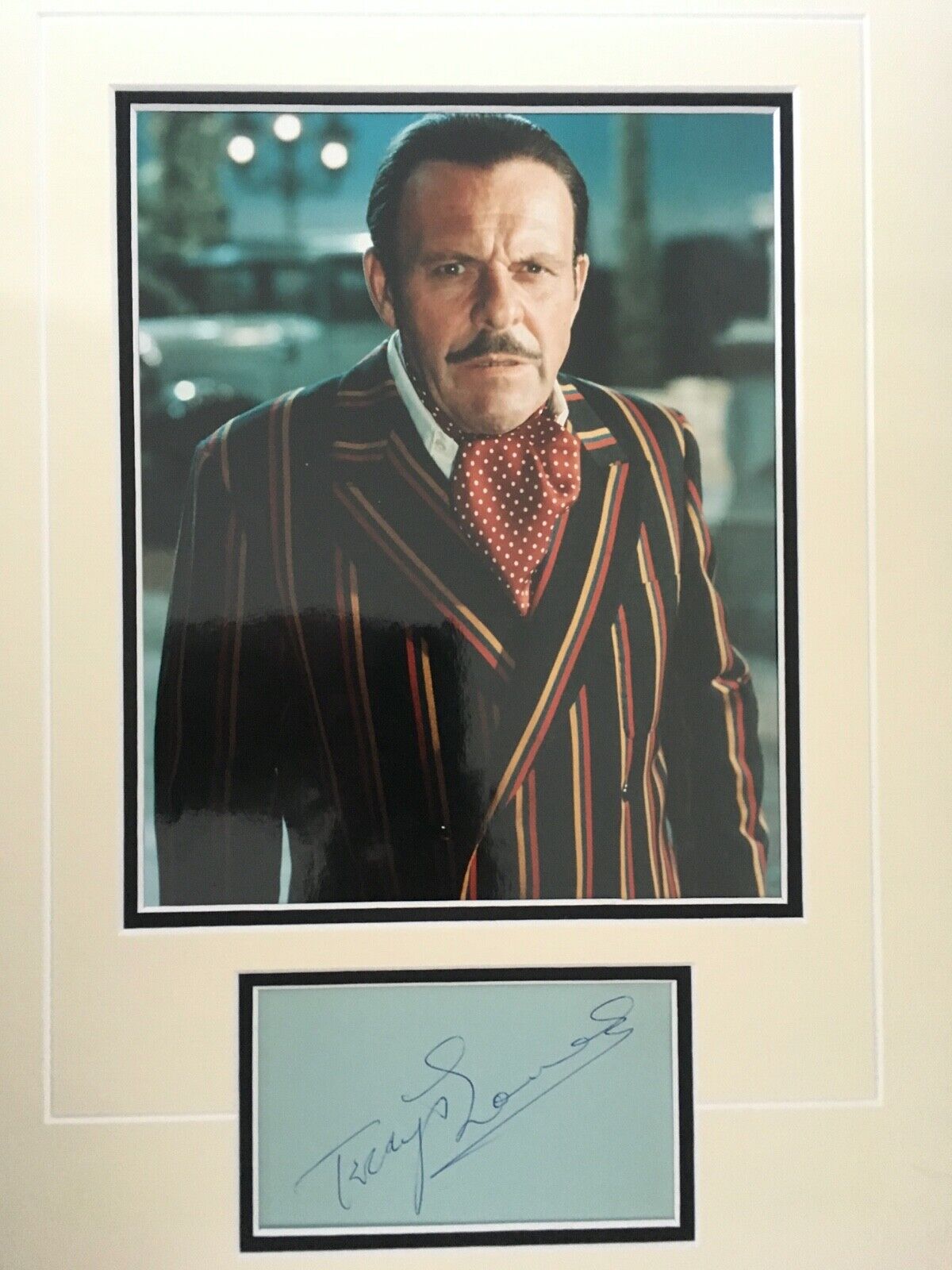 TERRY THOMAS - LEGENDARY COMEDY ACTOR - SUPERB SIGNED COLOUR Photo Poster painting DISPLAY