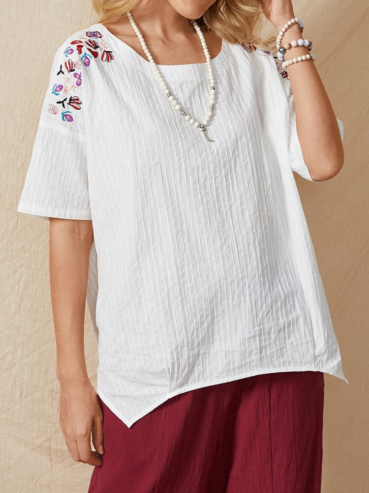 Floral Embroidery Short Sleeve Casual Slit Hem Cotton Women T Shirt P1819959