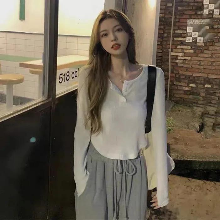 Brownm Brownm Sense Long-Sleeved T-Shirt Female 2024 Spring And Autumn New Korean Version Slim Careful Machine Bottom Shirt Short Student Jacket