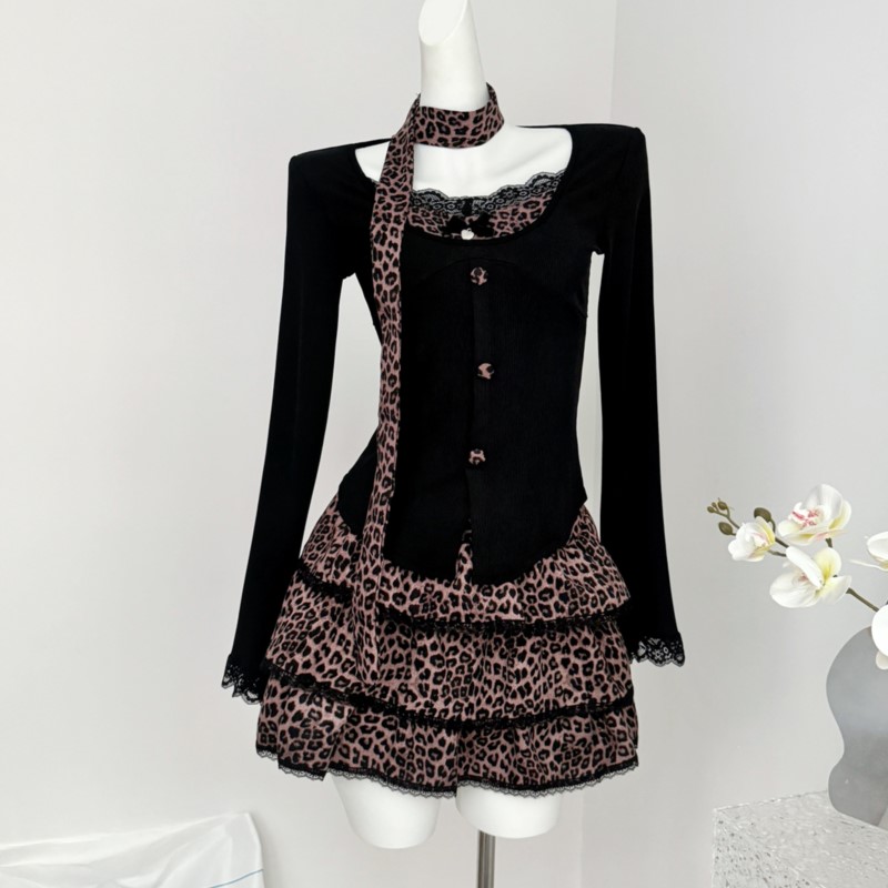 Vinaxco Sexy Y2K Two-piece Set Women Long Sleeve Lace Patchwork Top Leopar Printed Mini Cake Skirt Korean Fashion Sexy Autumn Outfits