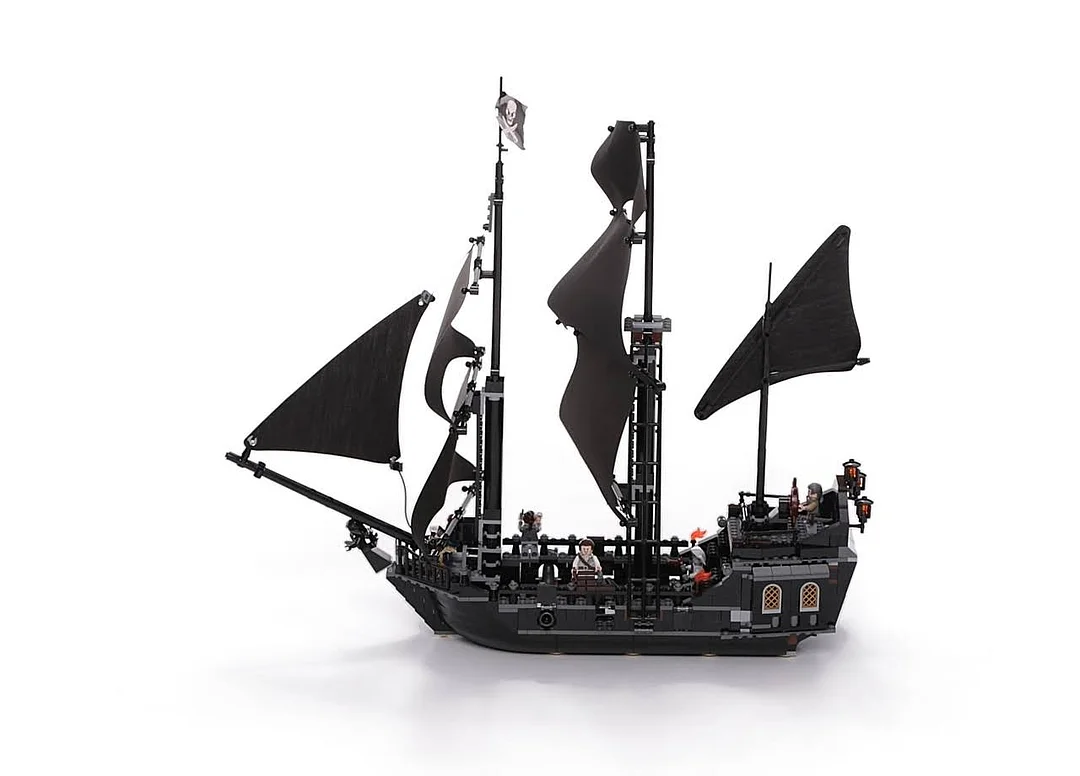 Pirates of The Caribbean Black Pearl 4184