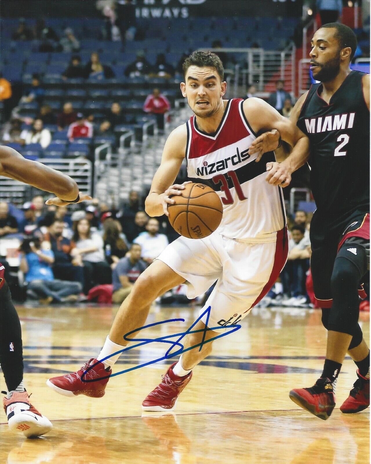 Tomas Santorasky Autographed 8x10 Washington WizardsA489