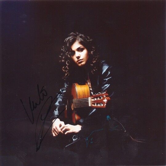 Katie Melua 1984- genuine autograph Photo Poster painting 8x8