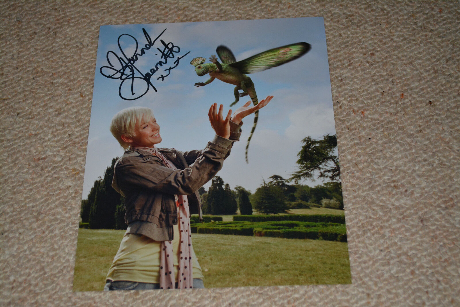 HANNAH SPEARRITT signed autograph In Person 8x10 PRIMEVAL