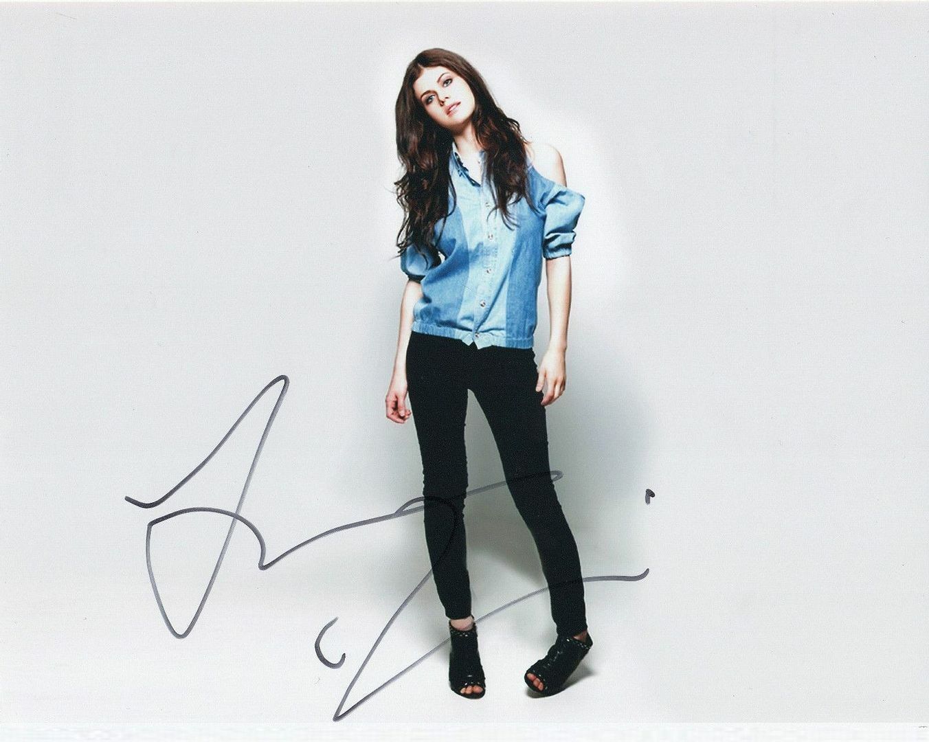 Alexandra Daddario Autograph Signed Photo Poster painting Print