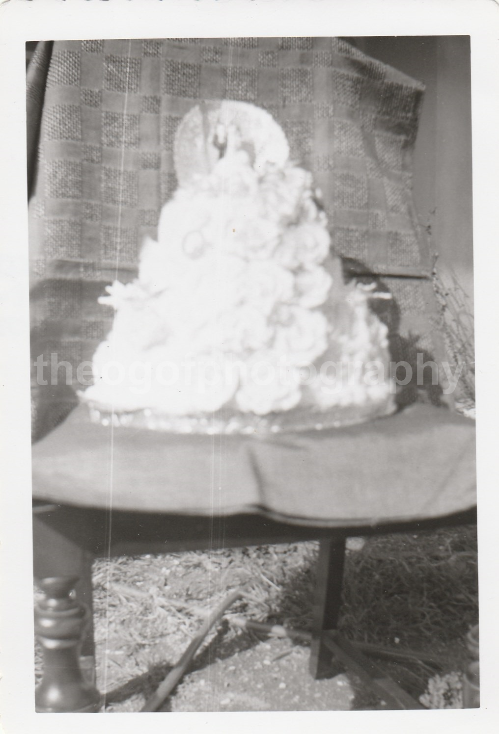 FUNKY CAKE Found Photo Poster painting BLACK AND WHITE Original Snapshot VINTAGE Wedding 21 32 C