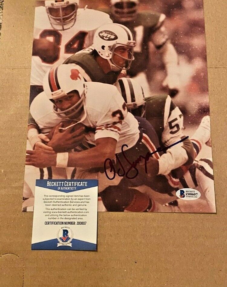 0.J. SIMPSON SIGNED BUFFALO BILLS 8X10 Photo Poster painting BECKETT CERTIFIED #2