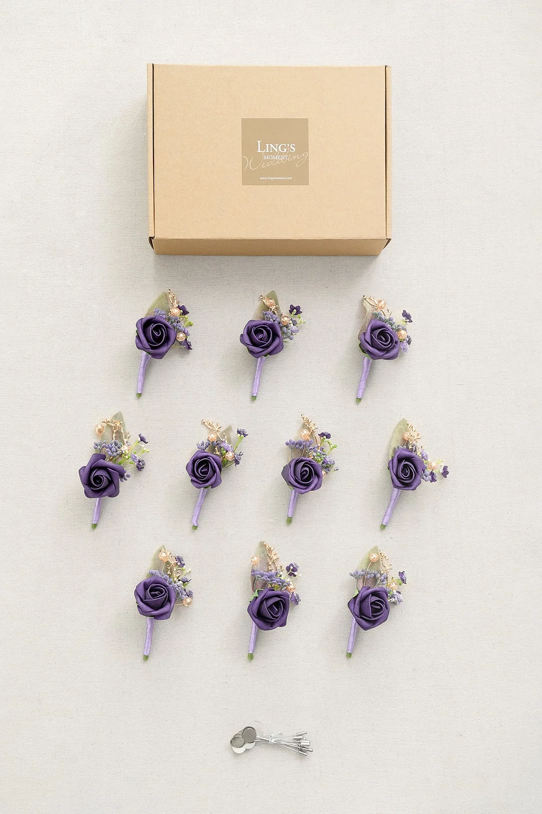 Boutonnieres for Guest in Lilac & Gold