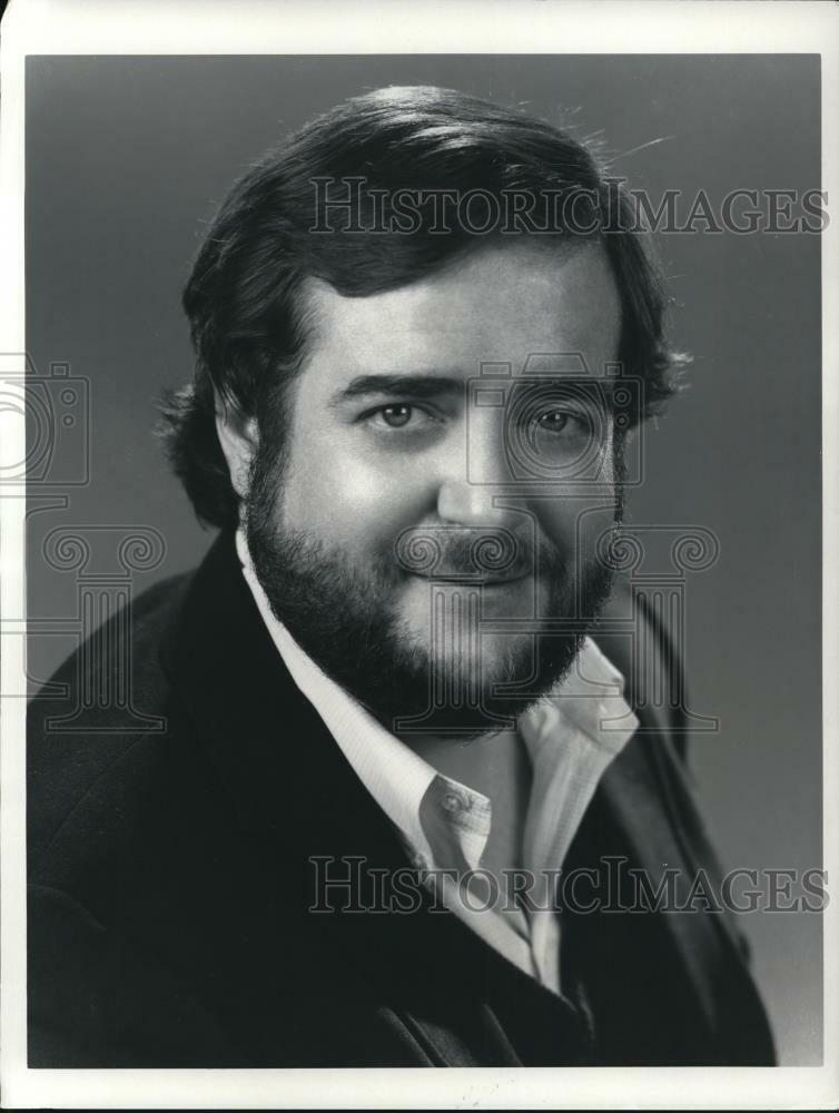 Undated Press Photo Poster painting Ted Shaker Executive Producer of CBS Sports - cvp43714