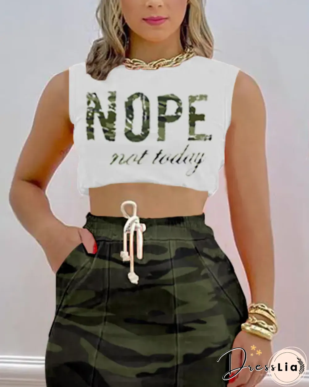 Letter Camouflage Print Tank Top & Drawstring Slit Skirt Set