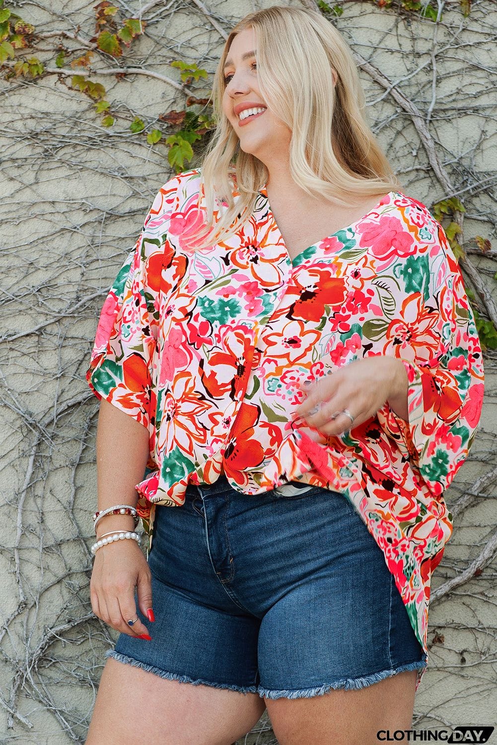 Plus Size Floral V-Neck Half Sleeve Shirt