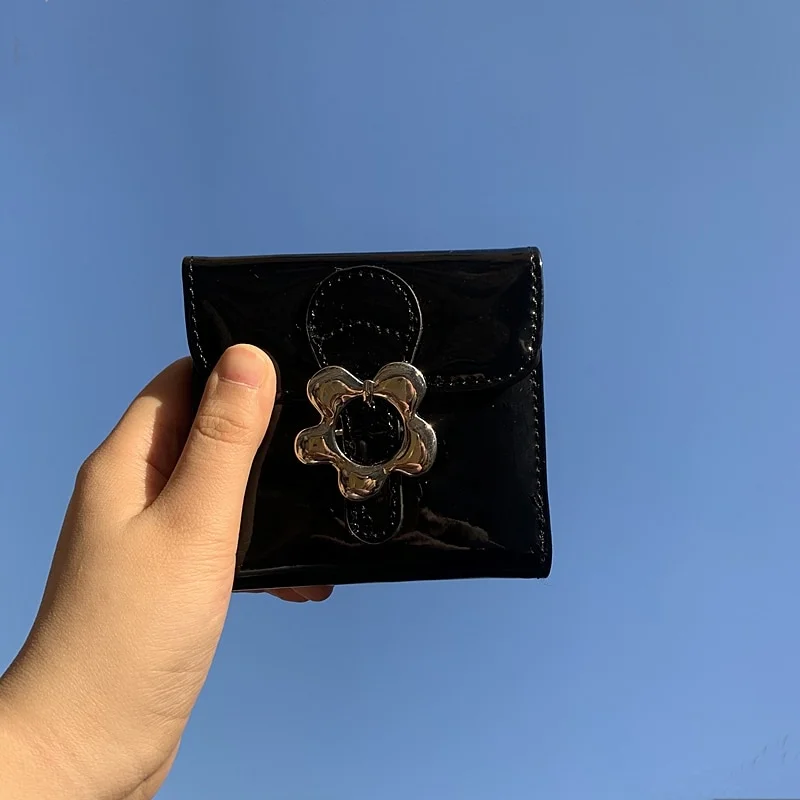 Pongl Cute Women Purse PU Bright Leather Design Wallet Sweet Ladies Mini Purses Vintage Style Female Short Wallets Card Bag