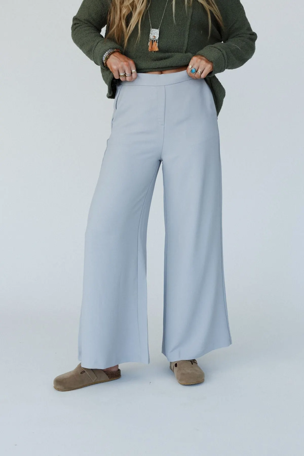 World Traveler Wide Leg Pant - Light Gray