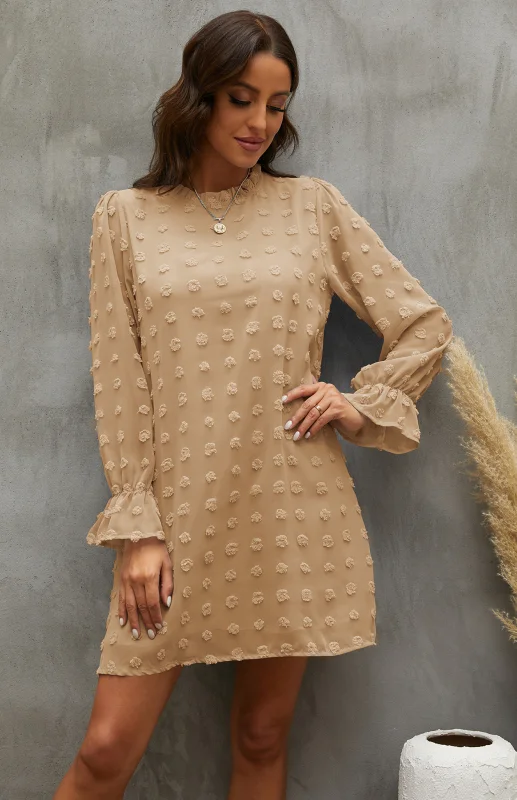 A Complete Guide to Choosing Shift Dresses for Women Over 50