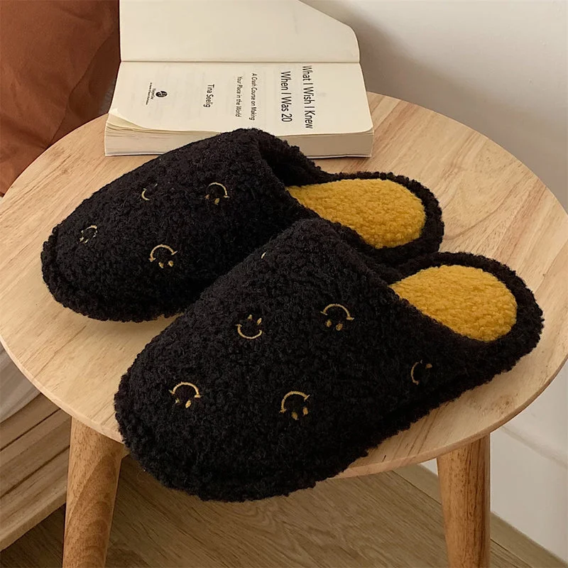 Fluffy Slippers-Smiley Face Print