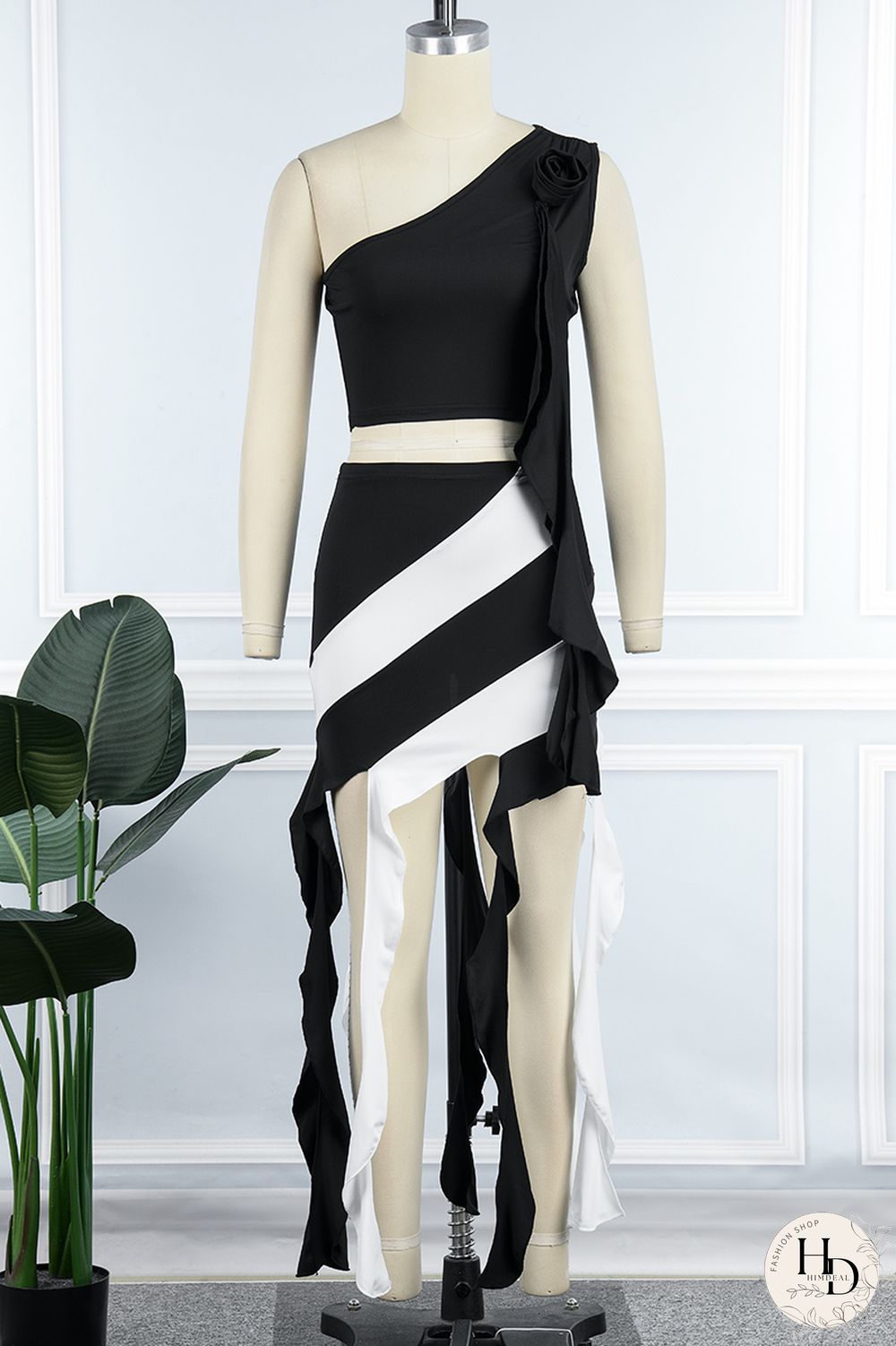 Black Sexy Patchwork Tassel Contrast Oblique Collar Sleeveless Two Pieces