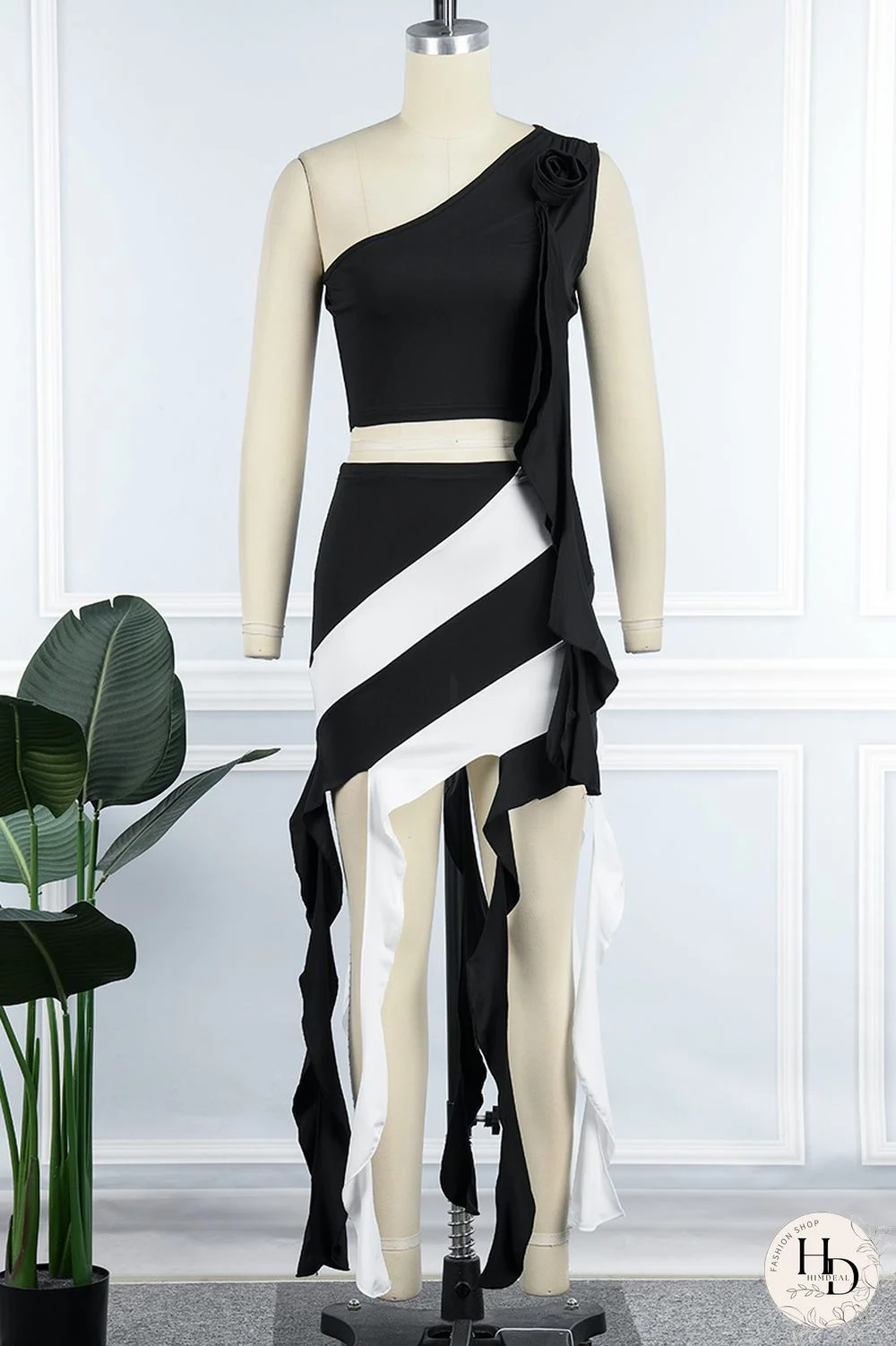 Black Sexy Patchwork Tassel Contrast Oblique Collar Sleeveless Two Pieces