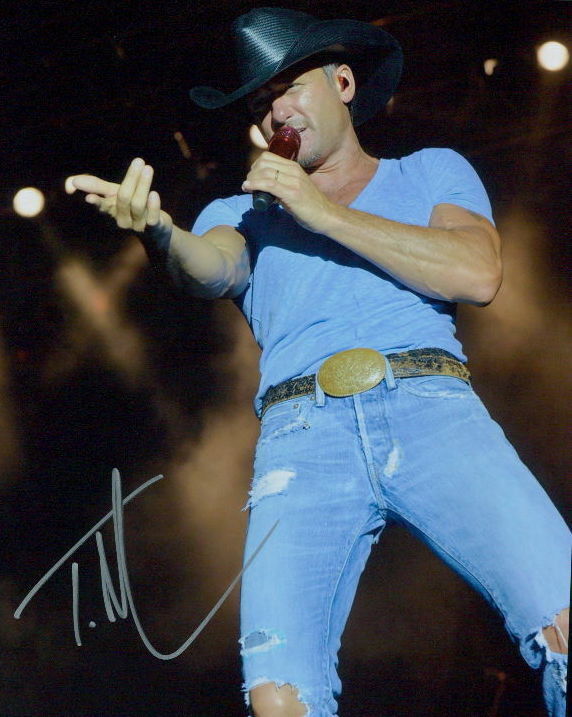 Tim McGraw signed 8X10 Photo Poster painting in-person