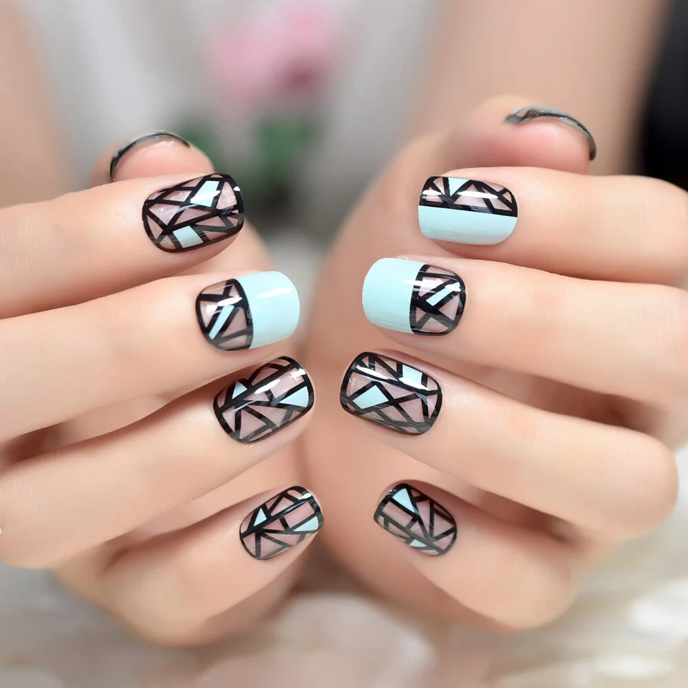 Short Natural French Nail Black Tip Beige Round Fake Nails for Ladies Daily Wear Manicure Tips-Nail Inspo