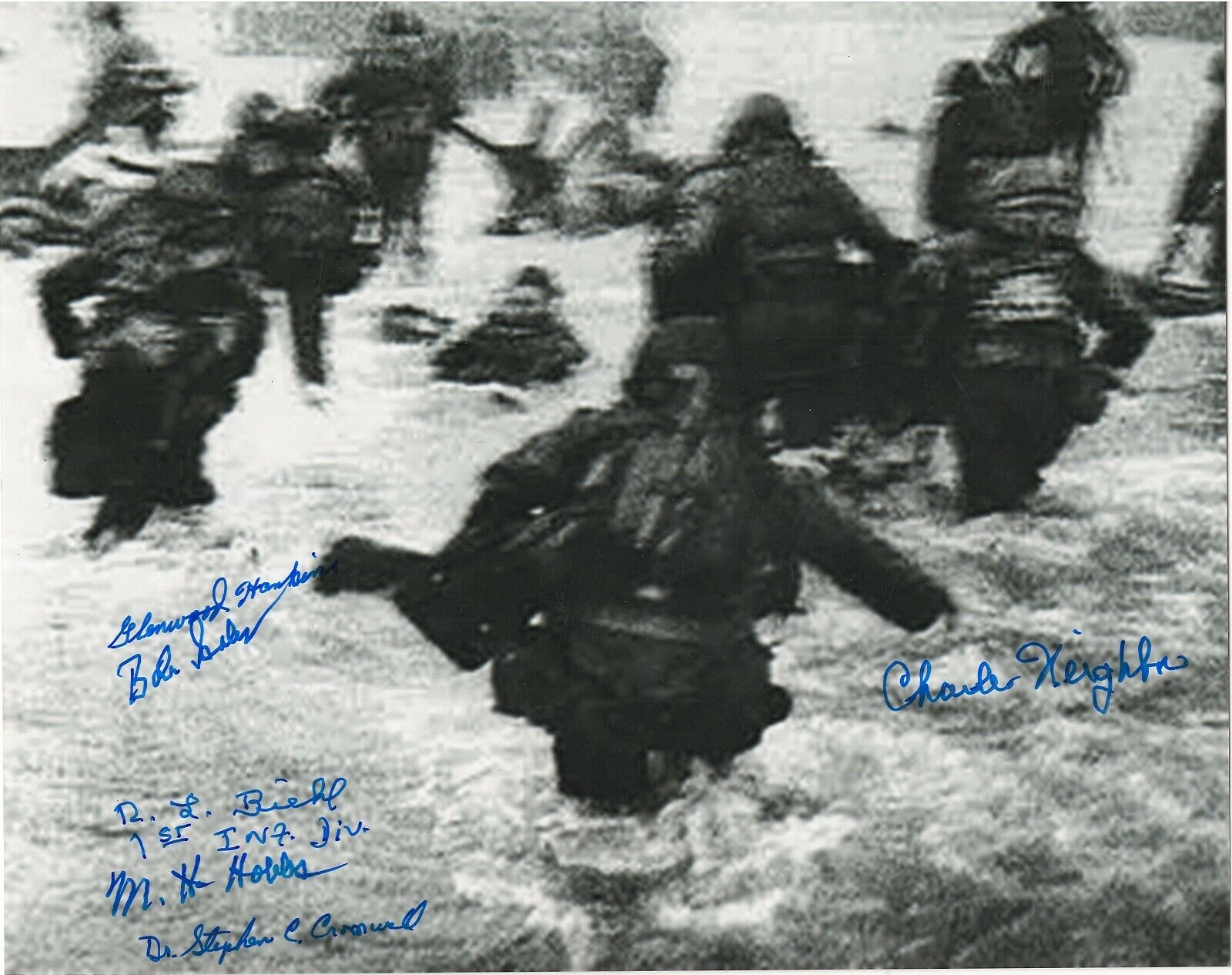 D-DAYJUNE 6,1944 OMAHA BEACH LANDING 6 D-DAY VETERANS RARE MULTI SIGNED Photo Poster painting